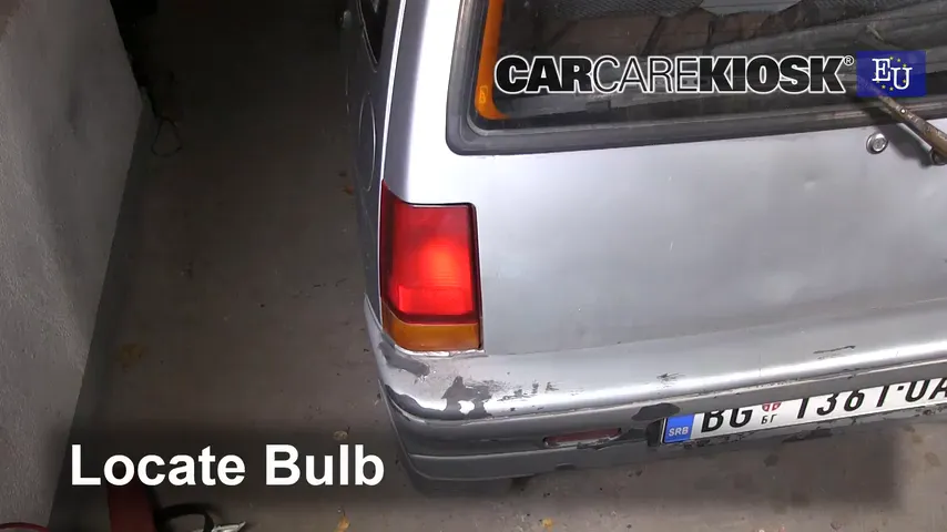 1998 Daewoo Tico SE 0.8L 3 Cyl. Éclairage Feu clignotant arrière (remplacer l'ampoule)